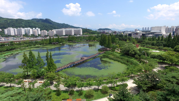 연지공원 사진 [제공=김해시]