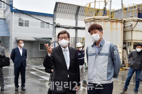 부산시가 제9차 '서부산 현장 전략회의'를 열고 한일시멘트 부산공장 이전 관련 사항을 심도 있게 논의했다./사진=부산시