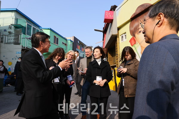 부산시가 주한 외신기자를 초청해 2030부산세계박람회 유치계획과 준비현황을 공유했다./사진=국무총리실 제공