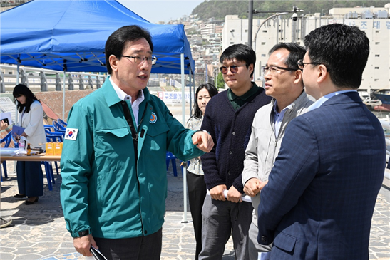 김광명 위원장이 부산 현안 등 현장 점검 모습.